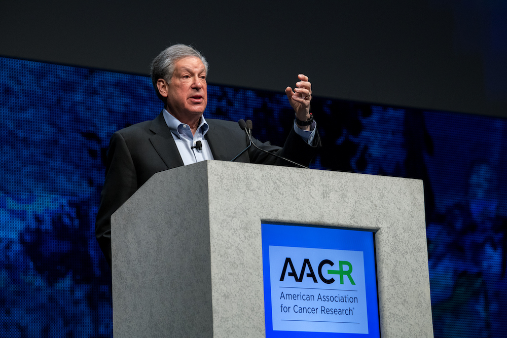 Schreiber speaks at the 2018 annual meeting of the American Association for Cancer Research.
